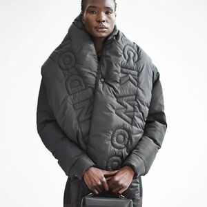 Brandon Blackwood Black Oversized Puffer Scarf